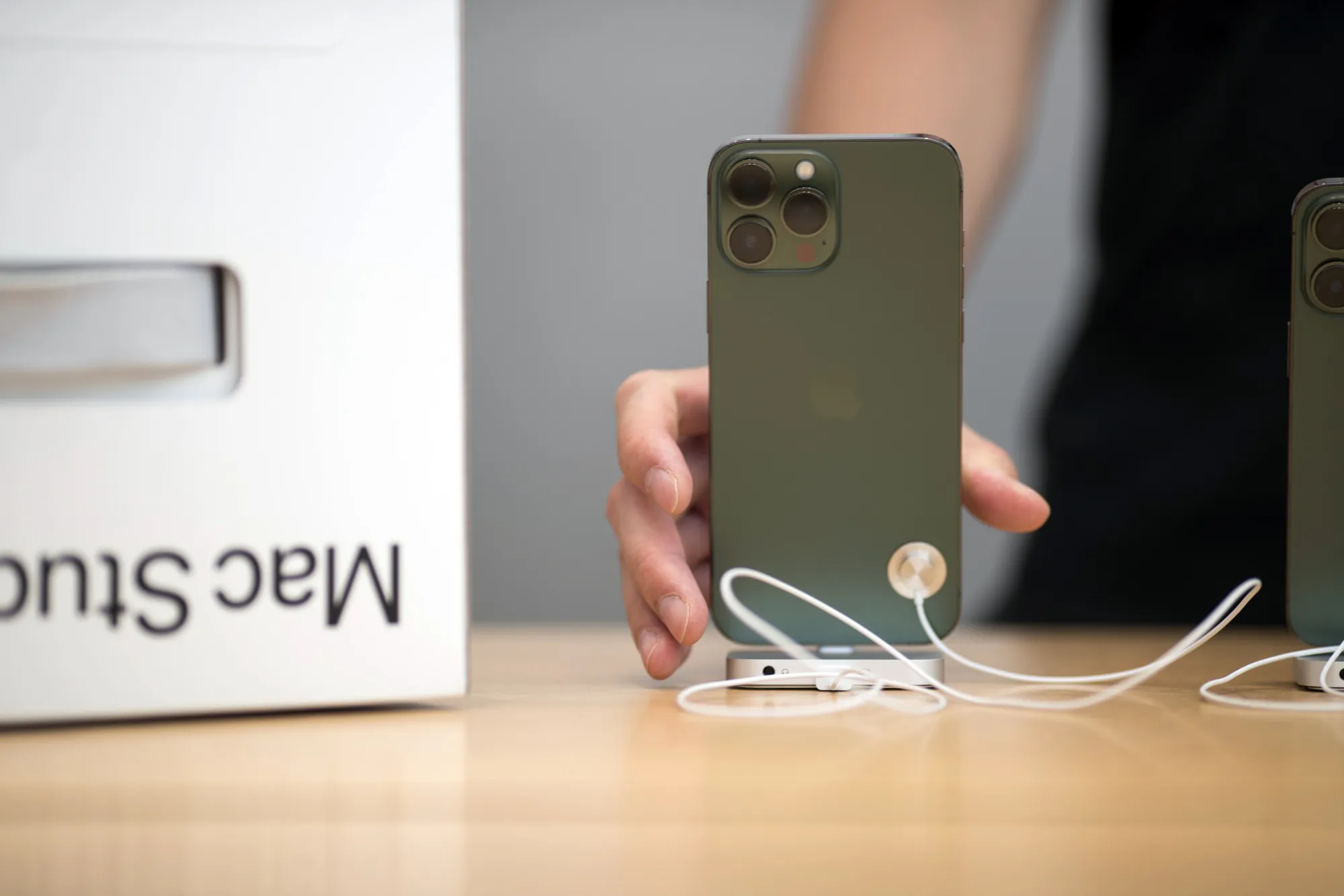 میرور کردن صفحه نمایش آیفون با AirPlay
