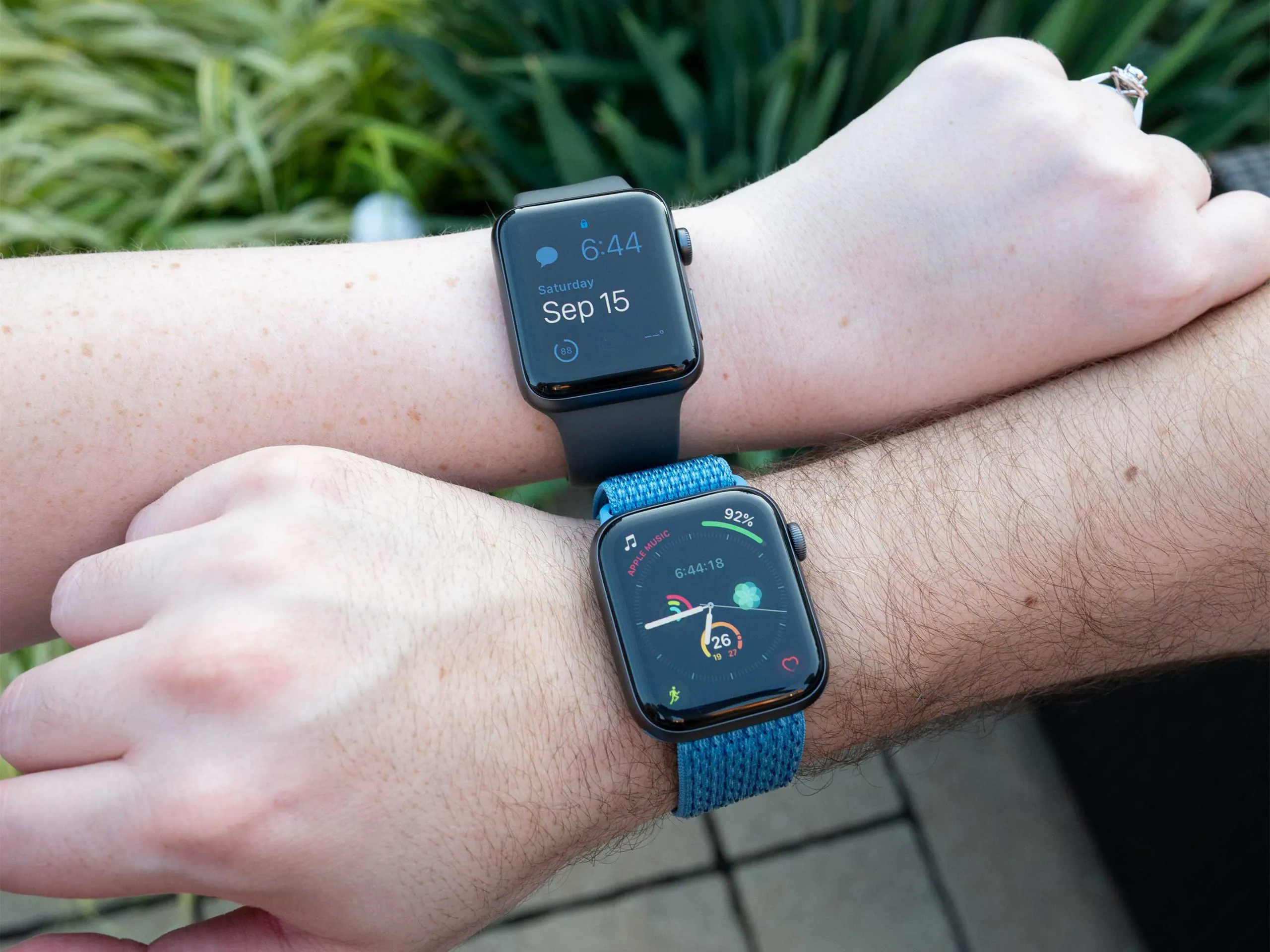 تفاوت اپل واچ 40 و 44 میلی متری سری 6