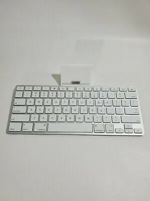 صفحه کلید اپل سازگار با آیپد مدل MC533LL/B