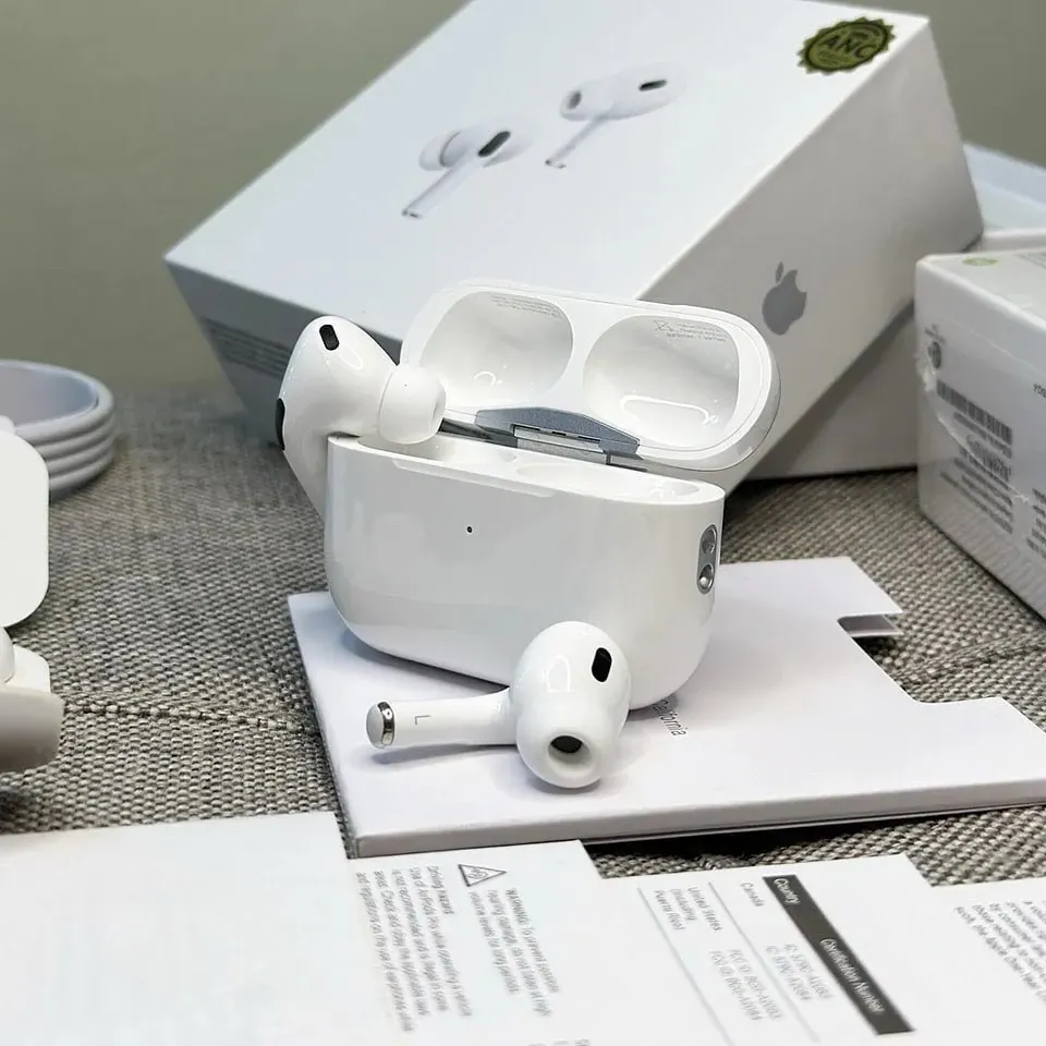 ایرپاد مناسب تو چیه؟ اینجوری انتخاب کن! - اپل گلشن AirPods (نسل دوم)