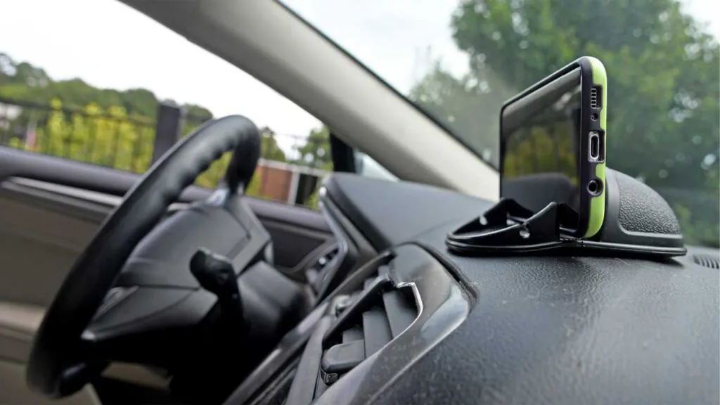 هولدر و پایه نگهدارنده آیفون